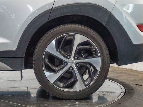 Used 2017 Hyundai Tucson Limited w/ Limited Ultimate Package 03 FWD image 10