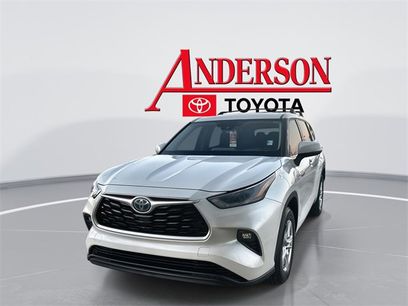 Used 2021 Toyota Highlander LE