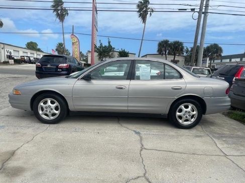 Used 2000 Oldsmobile Intrigue GX image 3