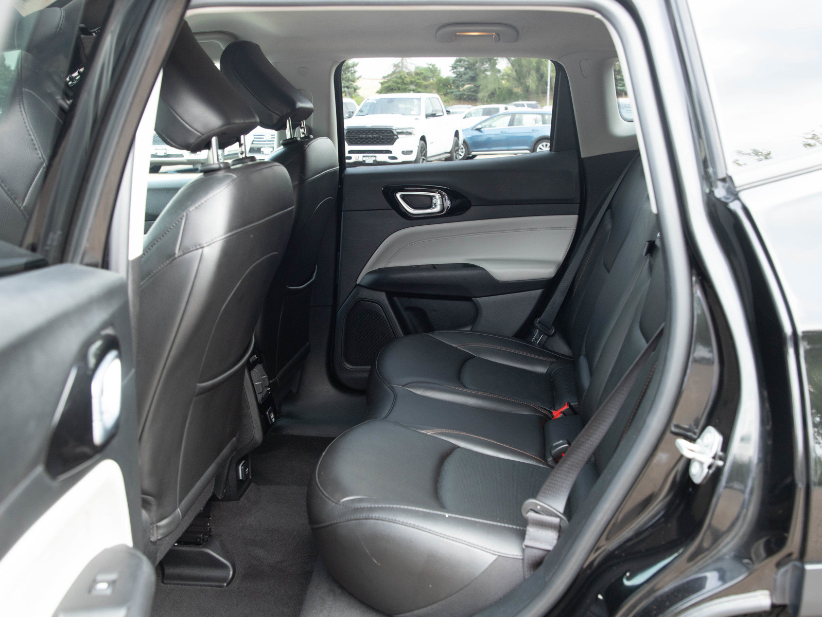 Used 2022 Jeep Compass Limited AWD/4WD image 18