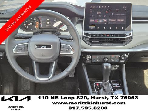 Used 2025 Jeep Compass Limited AWD/4WD image 10