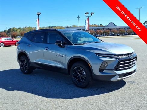 New 2025 Chevrolet Blazer LT w/ Midnight/Sport Edition image 7