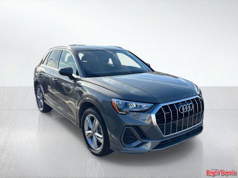 Used 2022 Audi Q3 2.0T Premium w/ Convenience Package AWD/4WD image 5