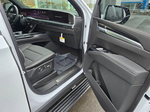 New 2026 Cadillac Escalade Sport image 12
