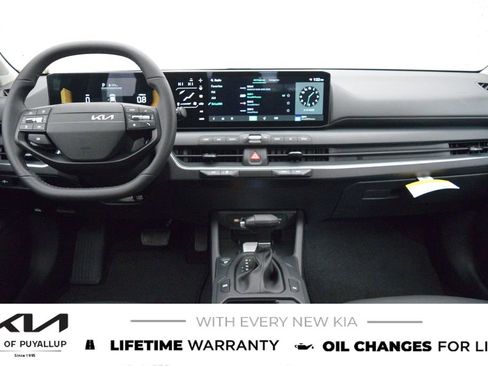 New 2026 Kia K4 EX image 17