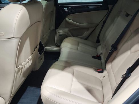 Used 2019 Porsche Macan S AWD/4WD image 38