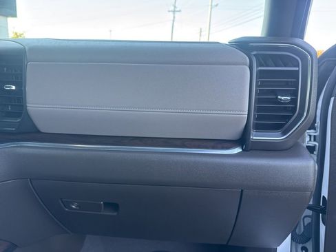 Used 2023 GMC Sierra 1500 SLT w/ SLT Premium Package image 26