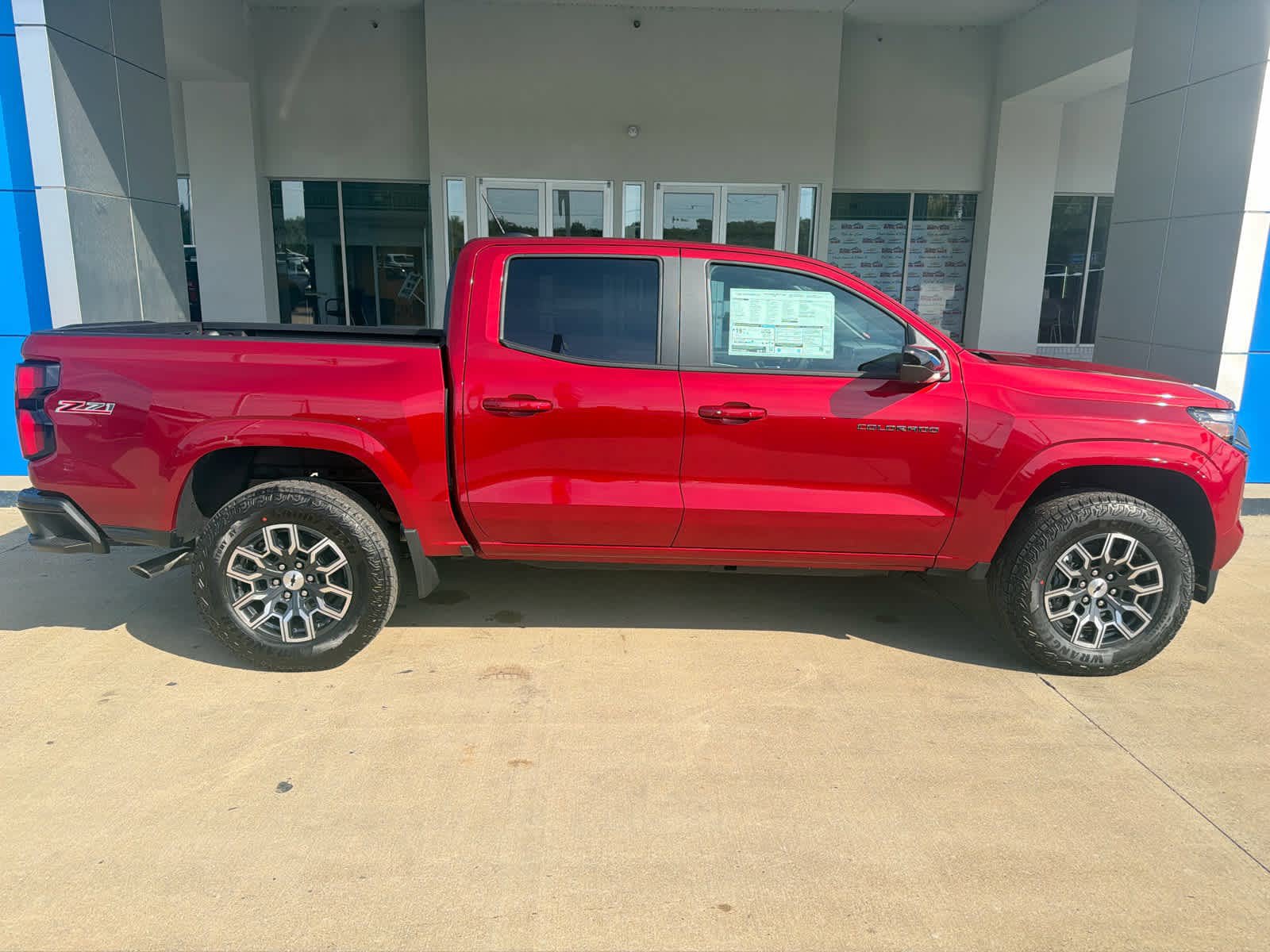 New 2026 Chevrolet Colorado Z71 w/ Technology Package AWD/4WD image 7