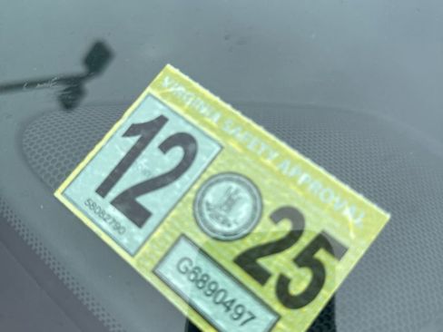 Used 2021 Chevrolet Tahoe LT w/ LT Signature Package image 4