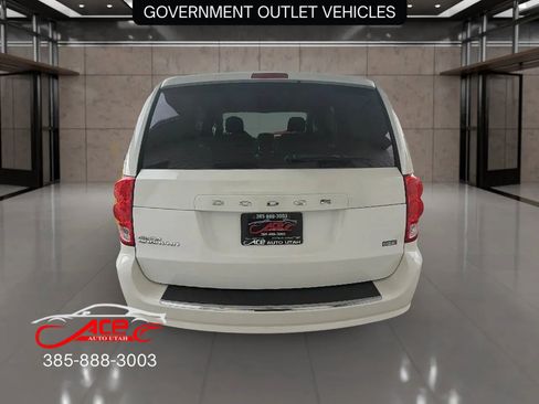 Used 2012 Dodge Grand Caravan SE image 4