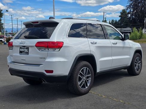 Used 2018 Jeep Grand Cherokee Limited AWD/4WD image 6
