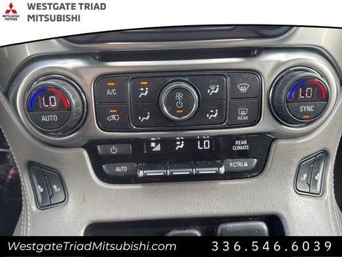 Used 2020 Chevrolet Suburban LT image 20