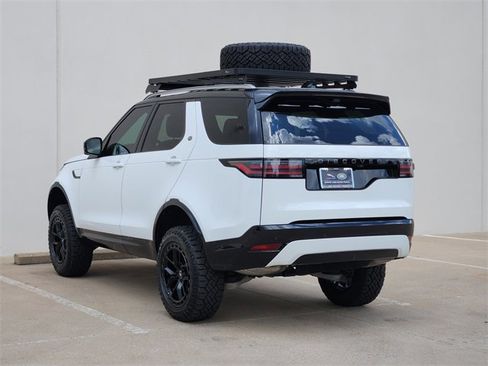 Used 2024 Land Rover Discovery Dynamic SE image 7