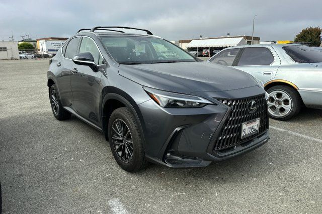 Used 2024 Lexus NX 250 FWD w/ Premium Package image 2