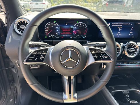 Used 2026 Mercedes-Benz GLA 250 w/ Exclusive Package image 26