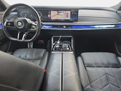 Used 2024 BMW 760i xDrive w/ Premium Package AWD/4WD image 9
