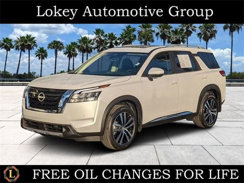 Certified 2025 Nissan Pathfinder Platinum image 1