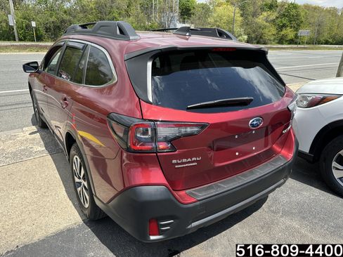 Used 2022 Subaru Outback Premium AWD/4WD image 6