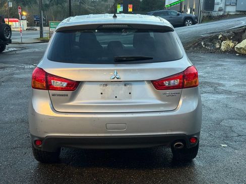 Used 2015 Mitsubishi Outlander Sport ES image 4