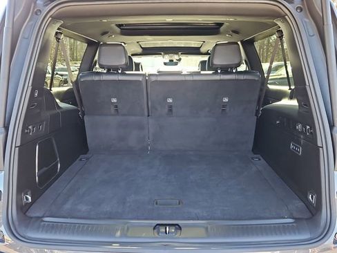 Used 2024 Jeep Wagoneer L 2WD w/ Premium Group I image 22