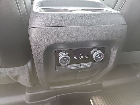 Certified 2025 Buick Enclave Sport Touring w/ Power Package AWD/4WD image 45