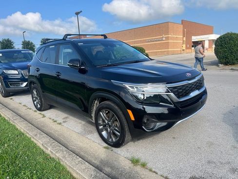 Used 2021 Kia Seltos S AWD/4WD image 2