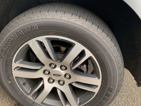 Certified 2024 Ford Expedition Limited image 5