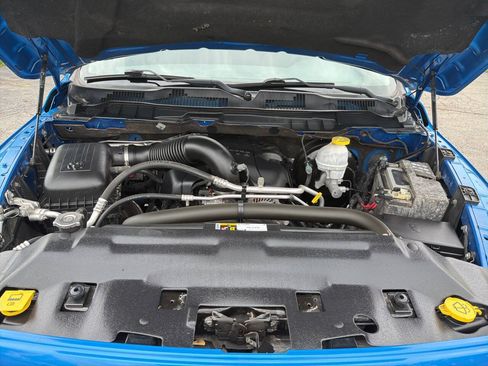 Used 2019 RAM 1500 Express w/ Hydro Blue Sport Package AWD/4WD image 30