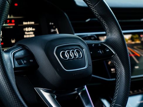 Used 2022 Audi SQ8 Prestige AWD/4WD image 8