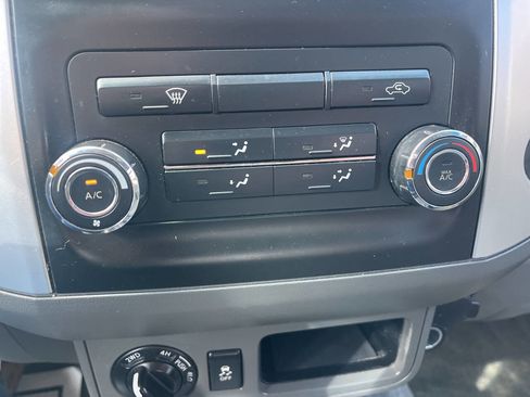 Used 2015 Nissan Frontier SV AWD/4WD image 20