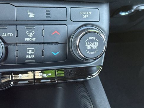 Used 2025 Dodge Durango GT AWD/4WD image 30