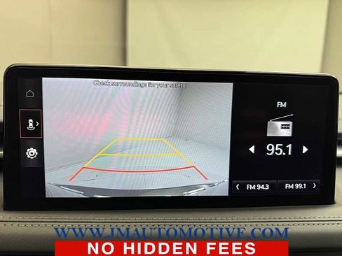 Used 2022 Genesis G70 2.0T image 30