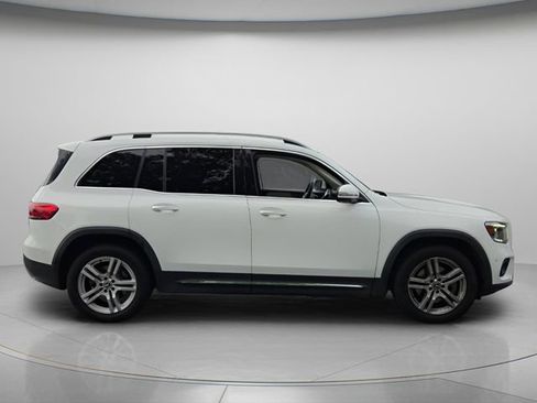 Used 2020 Mercedes-Benz GLB 250 w/ Premium Package image 6