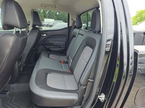Used 2019 Chevrolet Colorado Z71 AWD/4WD image 4