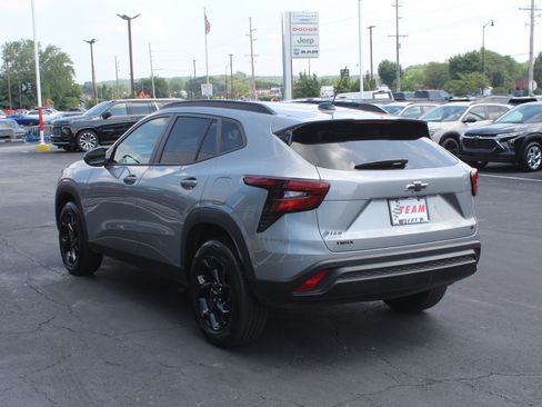 New 2026 Chevrolet Trax LT w/ Driver Confidence Package FWD image 5