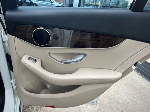 Used 2019 Mercedes-Benz C 300 Sedan image 28