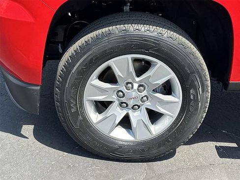 Certified 2018 GMC Canyon SLE w/ SLE Convenience Package AWD/4WD image 30