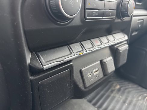 Used 2021 Chevrolet Silverado 1500 Custom image 35