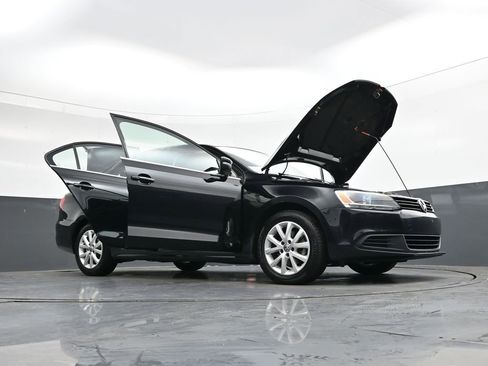 Used 2014 Volkswagen Jetta SE image 48