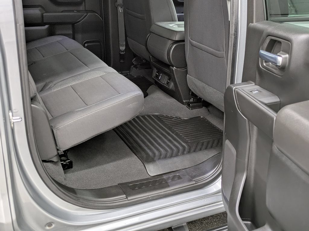 Certified 2024 Chevrolet Silverado 1500 Custom AWD/4WD image 16