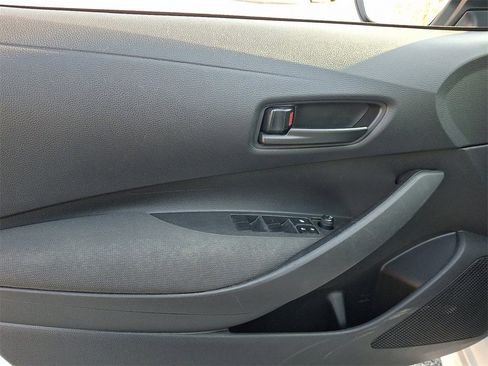 Used 2023 Toyota Corolla LE image 14