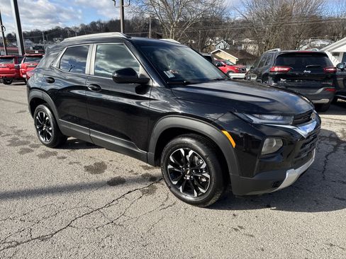 Used 2023 Chevrolet TrailBlazer LT w/ Convenience Package image 1