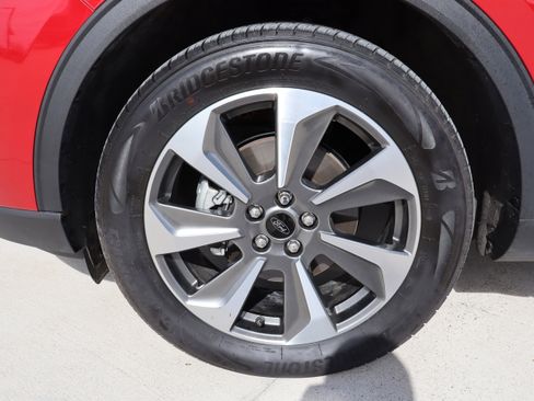 Used 2023 Ford Escape Platinum image 28