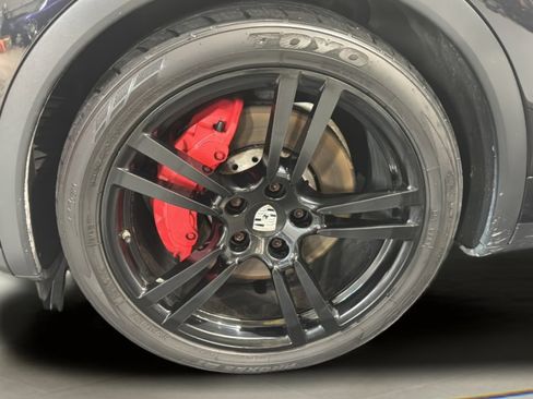 Used 2011 Porsche Cayenne Turbo AWD/4WD image 23