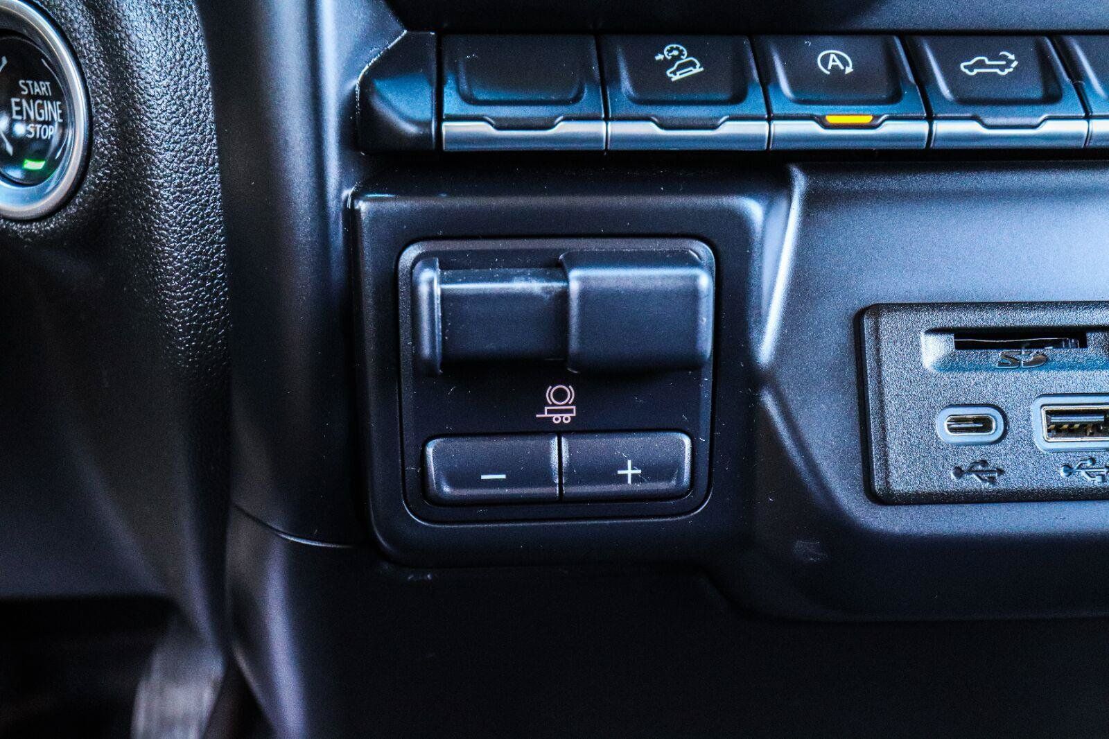 Used 2019 Chevrolet Silverado 1500 LT w/ All-Star Edition AWD/4WD image 11