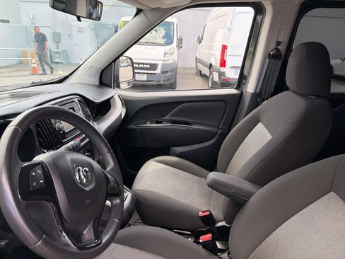 Used 2018 RAM ProMaster City SLT FWD image 6