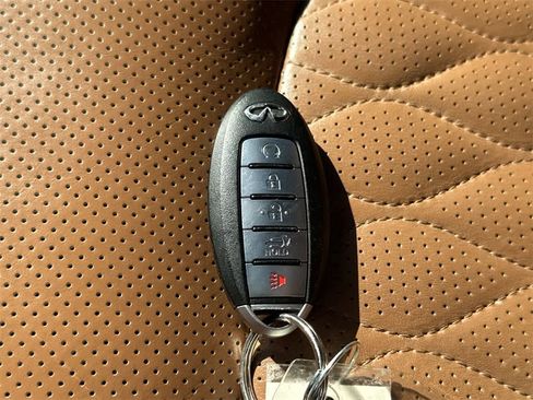 Used 2023 INFINITI QX80 Sensory w/ Cargo Package image 28