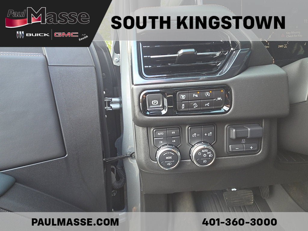 Used 2025 GMC Yukon AT4 AWD/4WD image 9