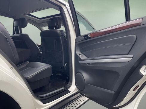 Used 2010 Mercedes-Benz GL 450 GL 450 image 19