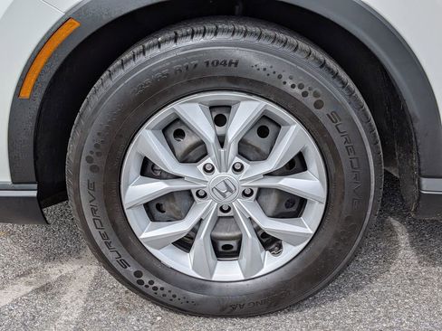 Used 2025 Honda CR-V LX image 11